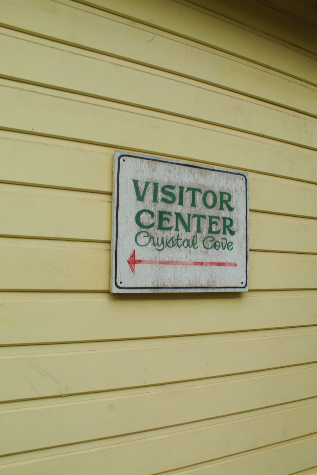 a-sign-on-a-wall-v8gcwaxpaas